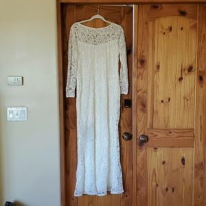 Marina Lace Longsleeve Gown